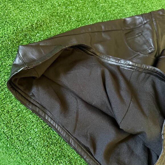 Forever 21 Women’s Mini Retro Bodycon Vegan Leather Lining Skirt in Black Size L - Picture 8 of 14